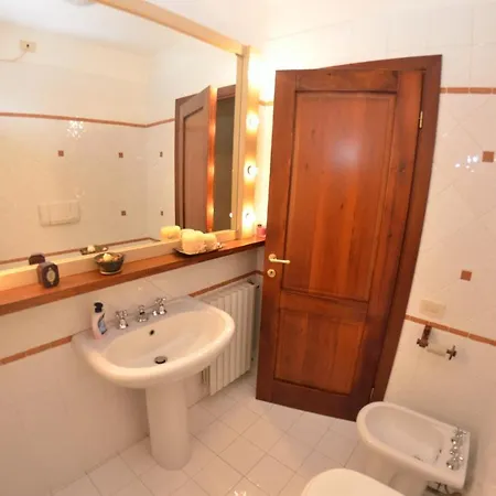 Nyaraló Poggio Colombaie Pontedera