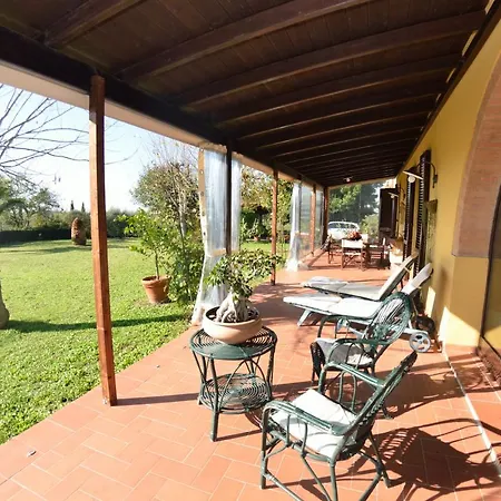 Nyaraló Poggio Colombaie Pontedera